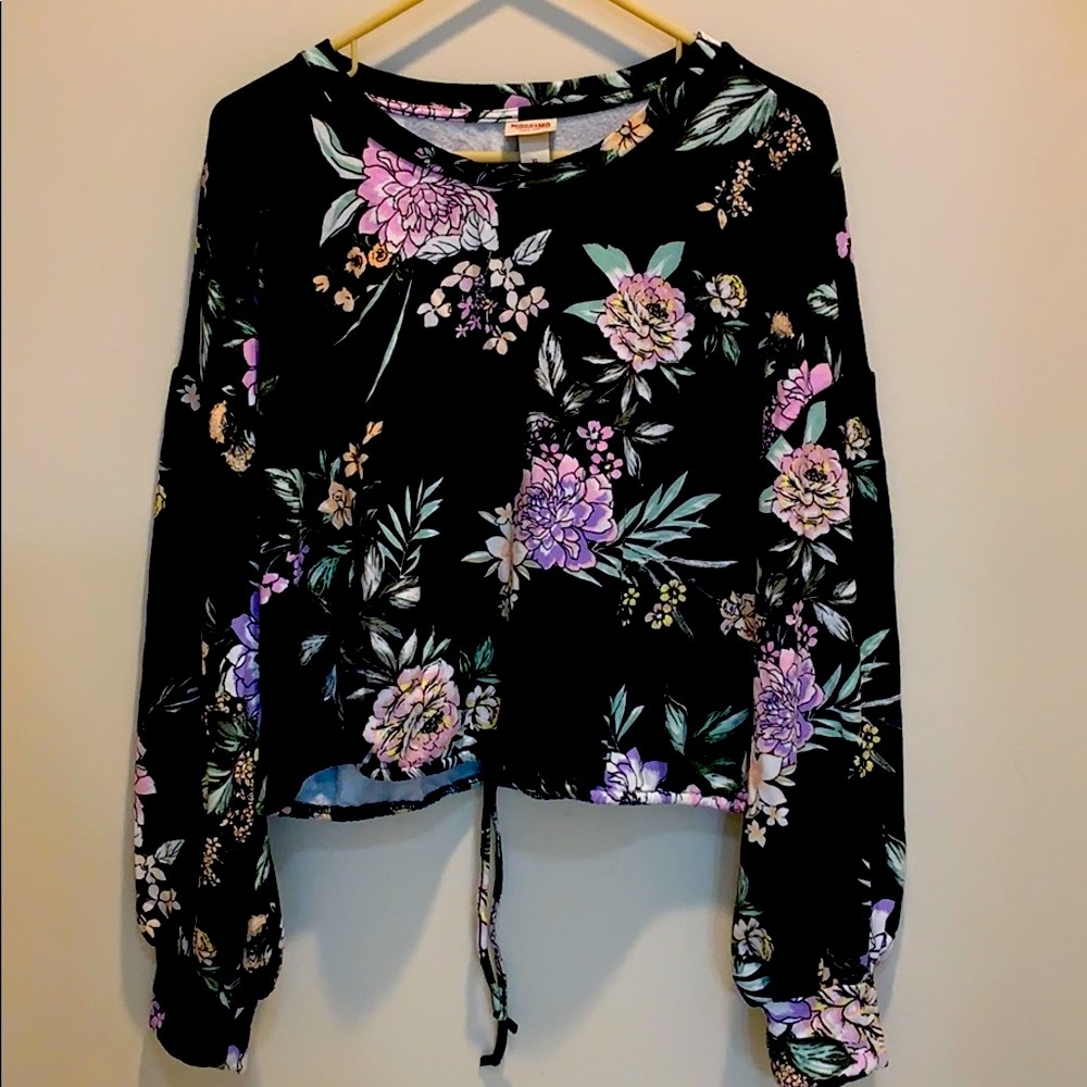 Warm and cute cropped top